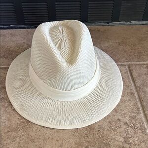 Men's Cream Wide-Brim Summer Straw Hat with Band